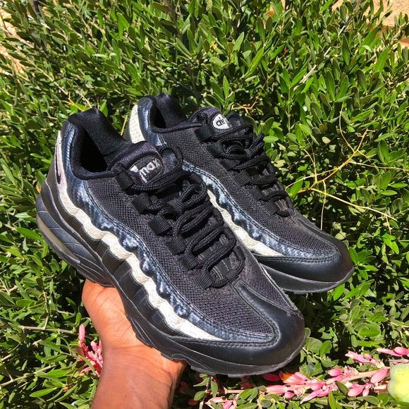 Black Airmax 95 (Gs) - Picture 8 of 10